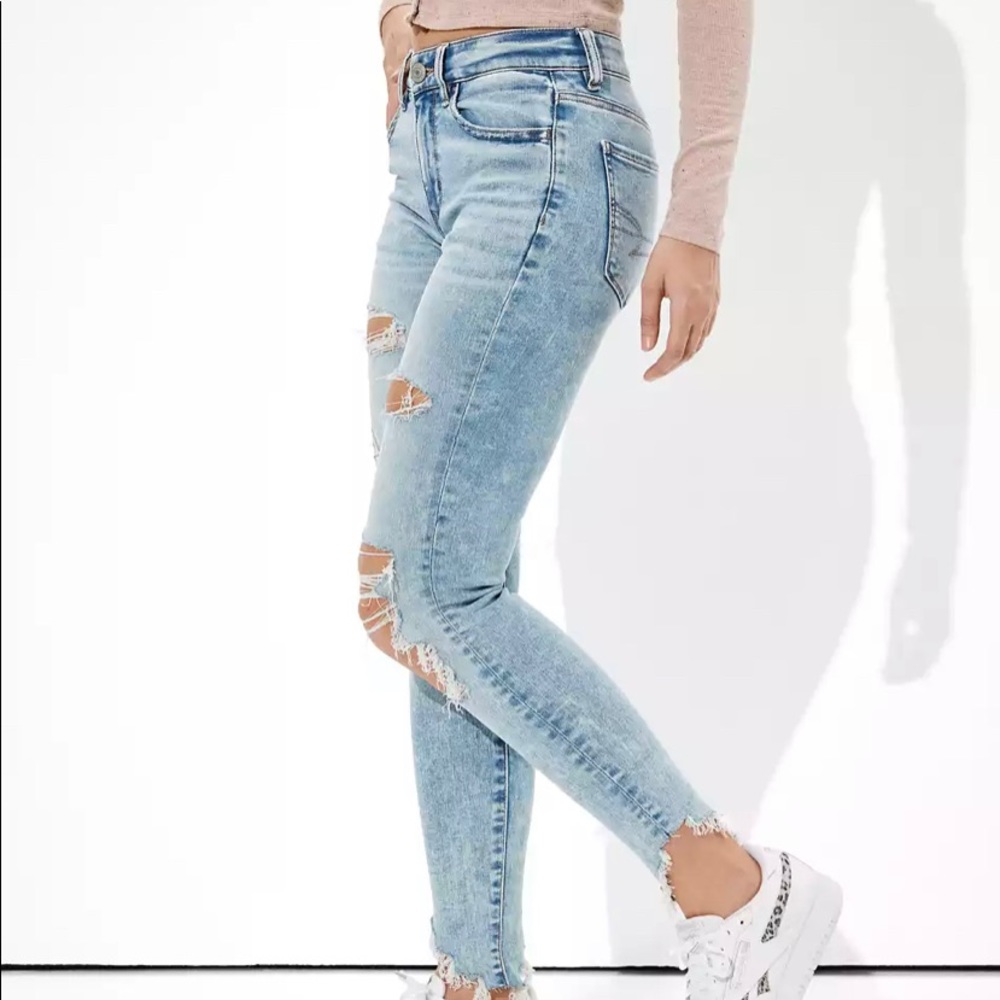 NWOT American Eagle Ripped High Waisted Jegging Cropped
